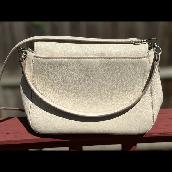 Kate Spade Run Around Large Flap Crossbody with Bonus Shoulder Stap. - Picture 5 of 12